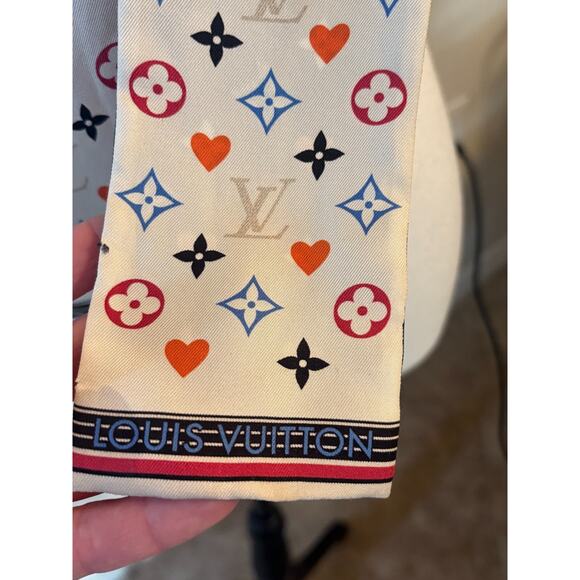 Authentic Louis Vuitton Game on Silk Bandeau Limited Edition Black/White Multi - Picture 6 of 6